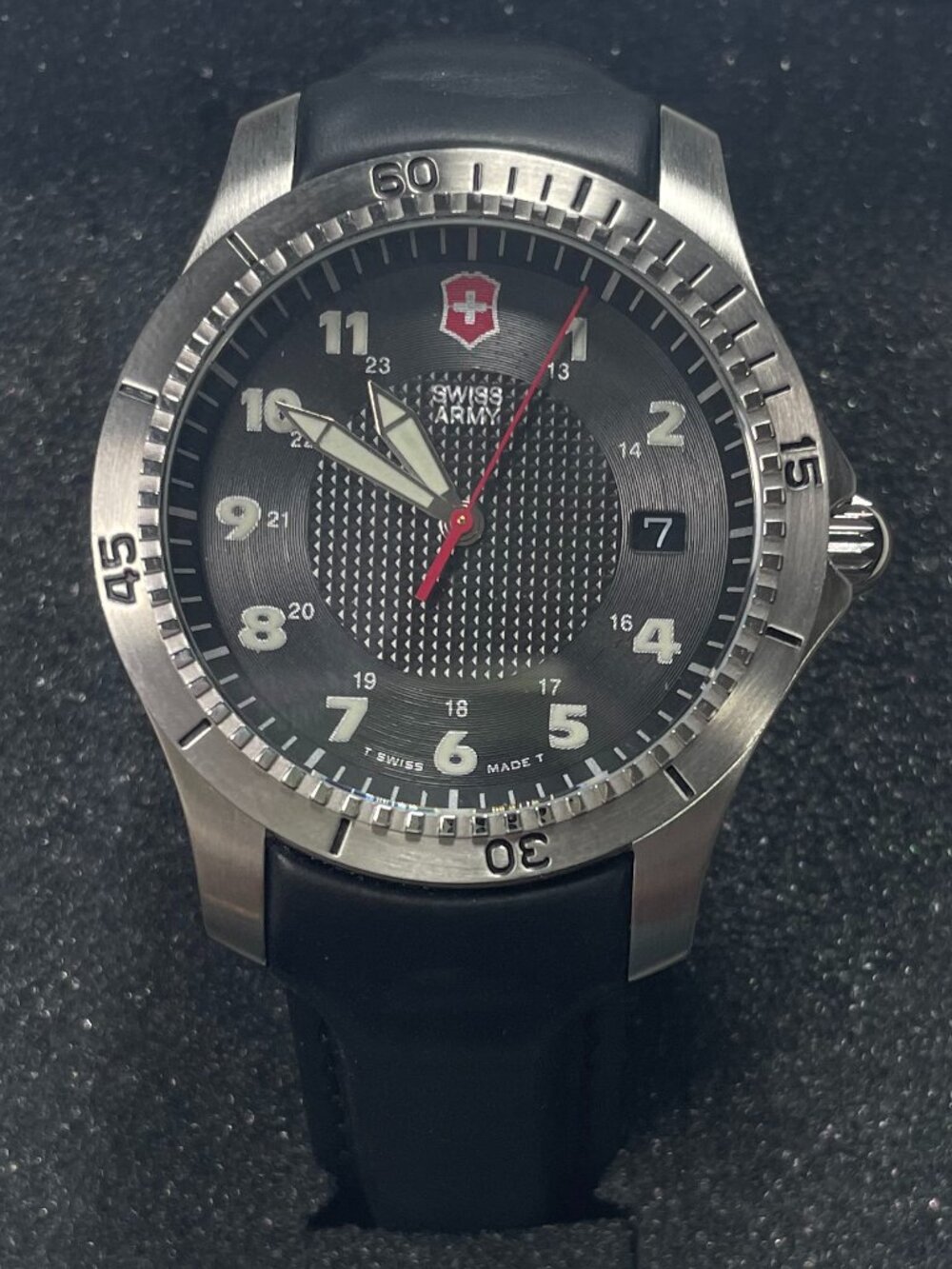 Victorinox Swiss Army NOS Watch Black Dial 100m WR New Battery w/ Box READ